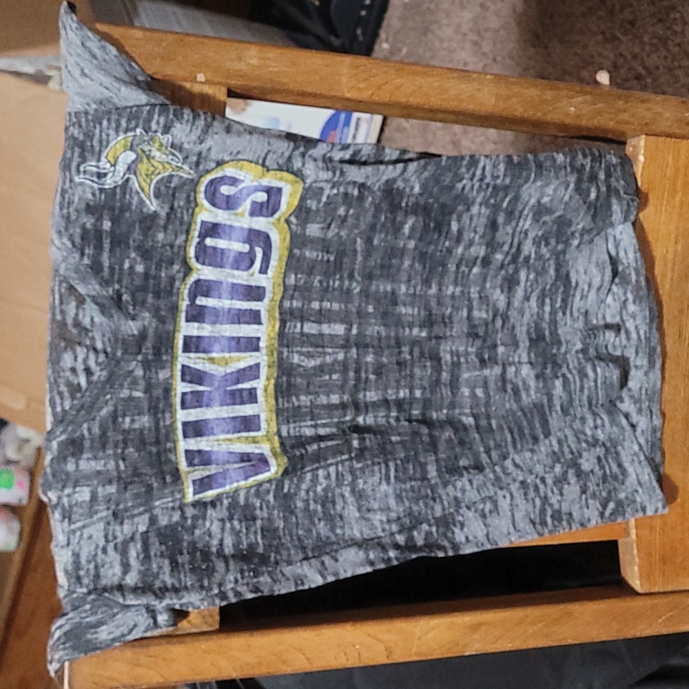 Minnesota Vikings Womens NFL TEAM Apperal shirt size Small